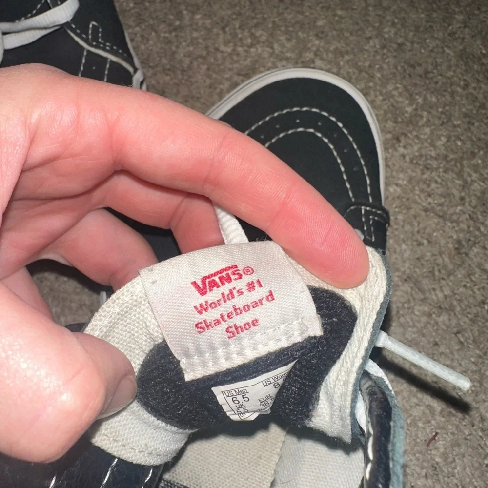 Hi-Top Vans - Picture 7 of 8